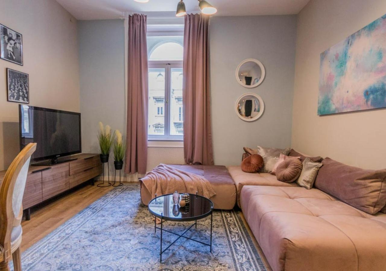 Budapest True Gem Downtown Next To Synagogue And Gozsdu Garden Area Luaran gambar